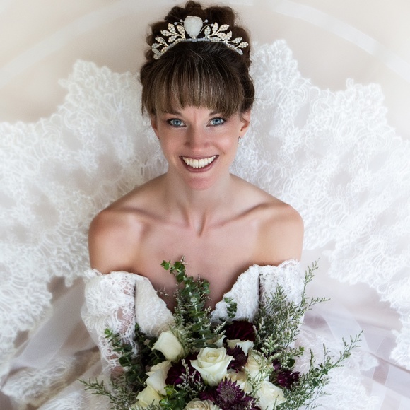 Meet your Posher, Cara - Picture 1 of 1